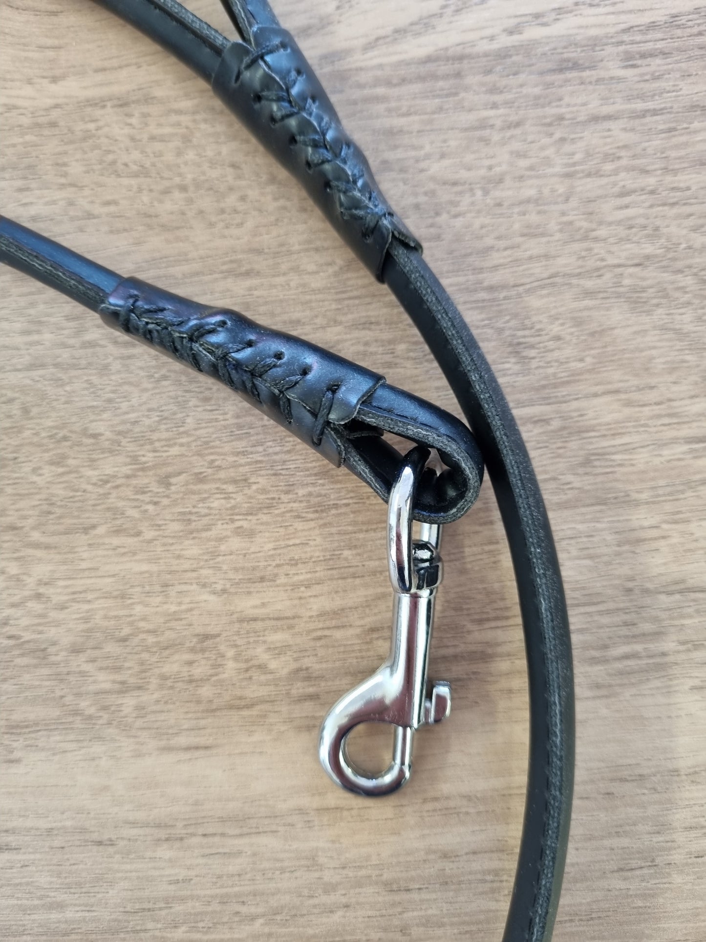 Project Blu Black Apple Leather Leash
